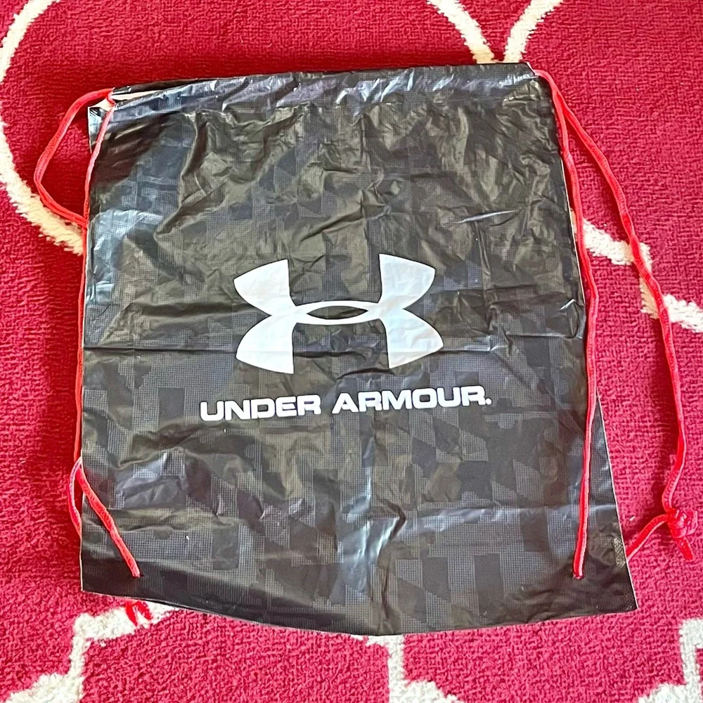 Under Armour Black/Red Nylon Drawstring SackPack Backpack (Mint Condition)